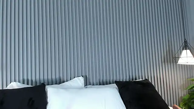 Snapshot of JessicaMilan chatting on November 27, 2025, 10:54 pm JessicaMilan online show from November 27, 2025, 10:54 pm