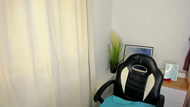 MissJudith online show from February 15, 2026, 9:30 am