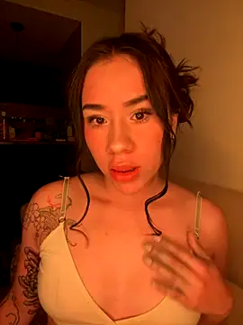 Snapshot of Im_Valen_Cute chatting on September 17, 2025, 5:42 am Im Valen Cute online show from September 17, 2025, 5:42 am