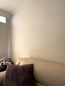 Snapshot of Im_Valen_Cute chatting on October 24, 2025, 4:17 pm Im Valen Cute online show from October 24, 2025, 4:17 pm