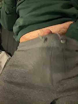 Snapshot of Dan8736 chatting on November 18, 2025, 6:44 pm Dan8736 online show from November 18, 2025, 6:44 pm