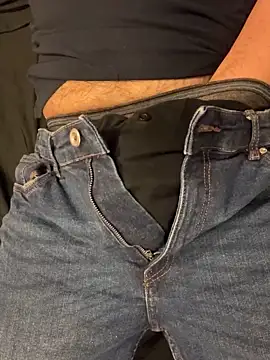 Dan8736 online show from November 27, 2025, 8:20 pm