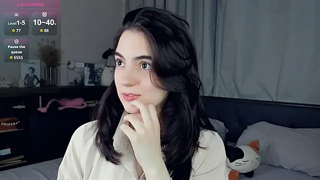 Snapshot of DracosMoon chatting on November 21, 2025, 7:29 am DracosMoon online show from November 21, 2025, 7:29 am