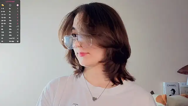 Snapshot of DracosMoon chatting on February 17, 2026, 7:16 am DracosMoon online show from February 17, 2026, 7:16 am