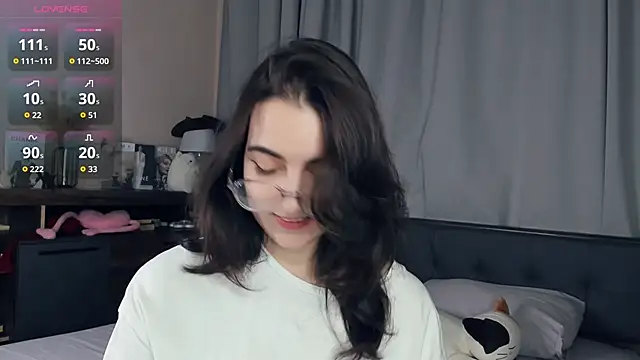 Snapshot of DracosMoon chatting on November 22, 2025, 7:07 am DracosMoon online show from November 22, 2025, 7:07 am