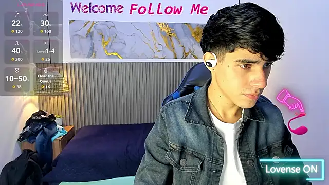 Snapshot of Dyla_n18 chatting on July 20, 2026, 7:49 pm Dyla n18 online show from July 20, 2026, 7:49 pm
