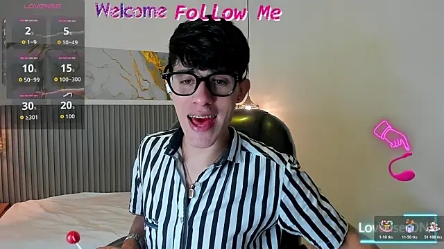 Snapshot of Dyla_n18 chatting on August 2, 2026, 8:39 pm Dyla n18 online show from August 2, 2026, 8:39 pm