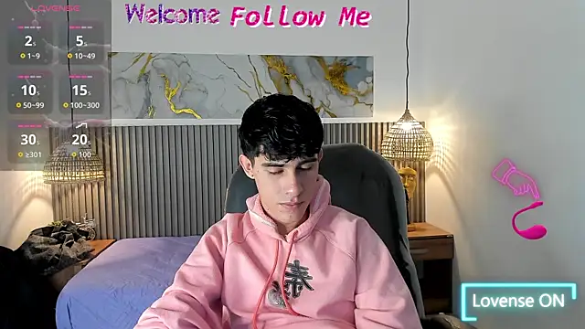 Snapshot of Dyla_n18 chatting on July 2, 2026, 8:59 pm Dyla n18 online show from July 2, 2026, 8:59 pm