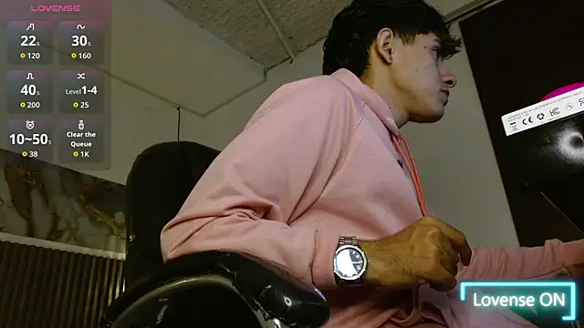 Dyla n18 online show from December 5, 2025, 5:11 pm