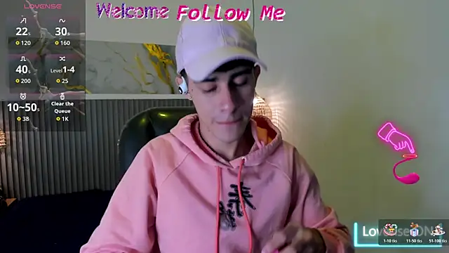Snapshot of Dyla_n18 chatting on July 12, 2026, 8:31 pm Dyla n18 online show from July 12, 2026, 8:31 pm