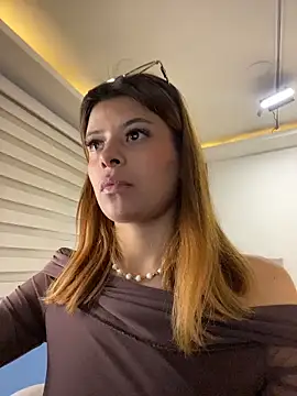 Snapshot of Antonella_Torres2 chatting on November 30, 2025, 7:14 pm Antonella Torres2 online show from November 30, 2025, 7:14 pm