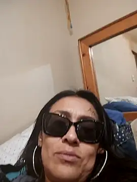lovlypussy55 online show from October 7, 2025, 10:11 pm