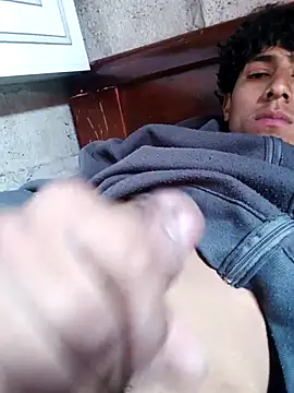 alexander32r online show from September 21, 2025, 3:06 pm