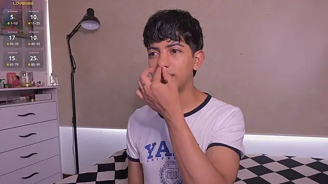 Snapshot of teobowny_ chatting on November 20, 2025, 12:28 pm teobowny online show from November 20, 2025, 12:28 pm