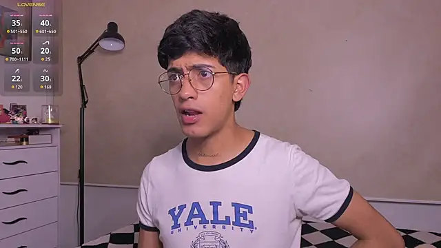 Snapshot of teobowny_ chatting on November 21, 2025, 2:32 am teobowny online show from November 21, 2025, 2:32 am