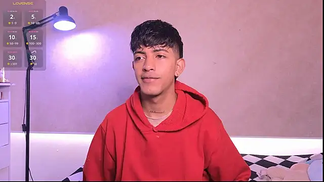 teobowny  online show from March 4, 2026, 4:04 pm