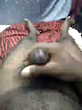 mallucallboy2104 online show from February 5, 2025, 8:04 pm