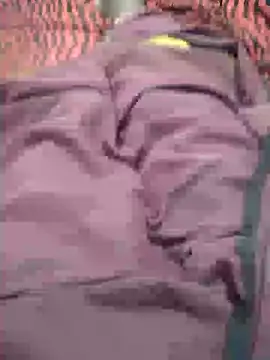 mallucallboy2104 online show from January 7, 2025, 7:28 pm