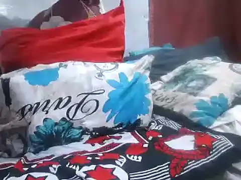 Naughty Sexy Couger online show from December 21, 2025, 8:27 am