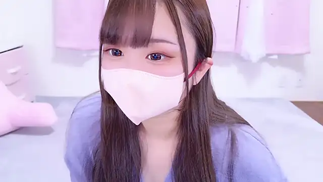 Snapshot of MAIKA_pyon chatting on November 6, 2025, 7:51 pm MAIKA pyon online show from November 6, 2025, 7:51 pm