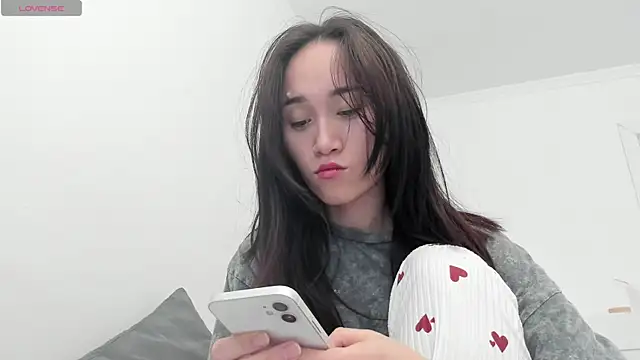 Snapshot of aenie chatting on March 11, 2025, 8:19 am aenie online show from March 11, 2025, 8:19 am