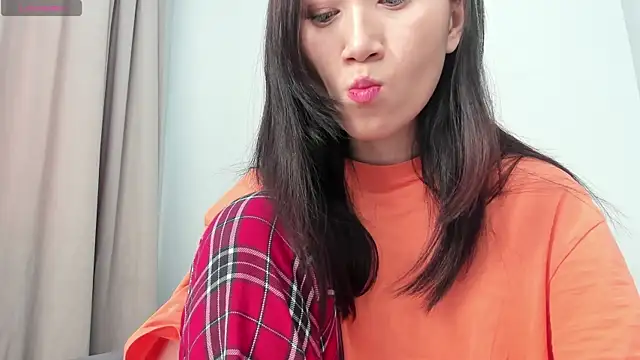 Snapshot of aenie chatting on February 4, 2025, 4:37 am aenie online show from February 4, 2025, 4:37 am