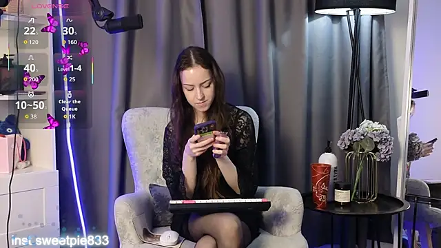 Anal Girl  online show from July 14, 2026, 5:19 pm