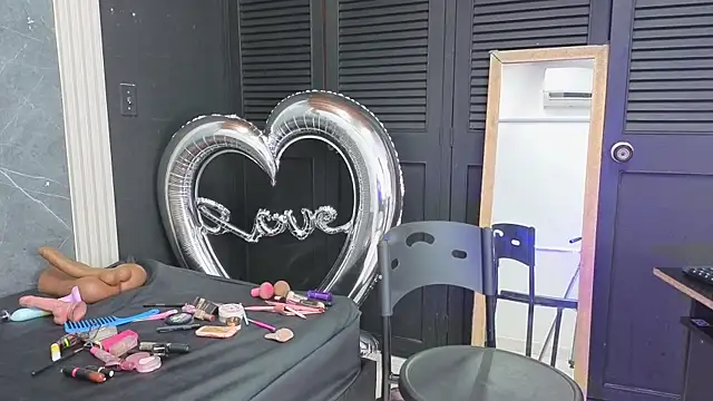 Snapshot of haileycat chatting on March 17, 2026, 2:36 am haileycat online show from March 17, 2026, 2:36 am