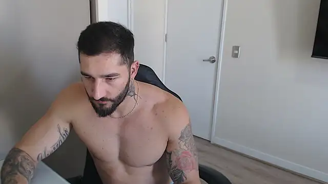 jonhklleyn online show from February 26, 2025, 6:59 pm