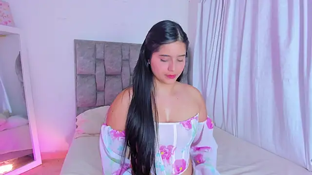 Snapshot of adhara__evanss chatting on April 6, 2026, 1:56 am adhara evanss online show from April 6, 2026, 1:56 am