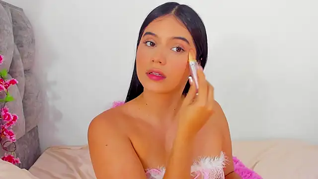 Snapshot of adhara__evanss chatting on December 13, 2024, 11:06 pm adhara  evanss online show from December 13, 2024, 11:06 pm