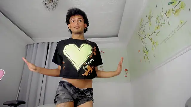 Snapshot of rose_Skinny_ chatting on December 19, 2025, 1:31 am rose Skinny online show from December 19, 2025, 1:31 am