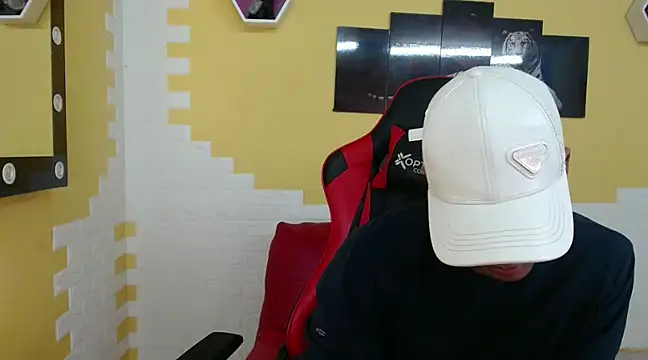 mau elixxx online show from January 12, 2025, 2:14 am