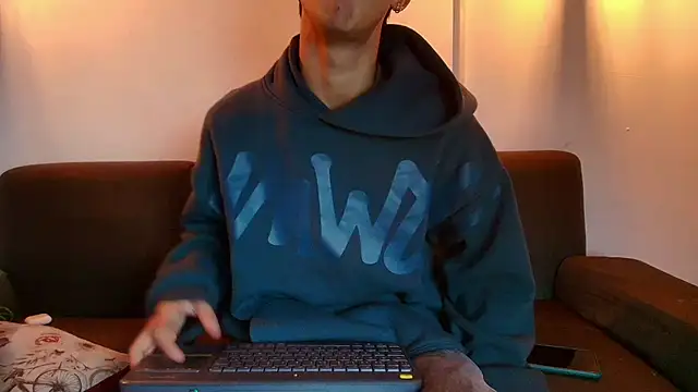 Snapshot of hares_mds chatting on November 28, 2025, 2:39 pm hares mds online show from November 28, 2025, 2:39 pm