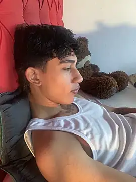 Snapshot of hares_mds chatting on December 18, 2025, 1:59 pm hares mds online show from December 18, 2025, 1:59 pm