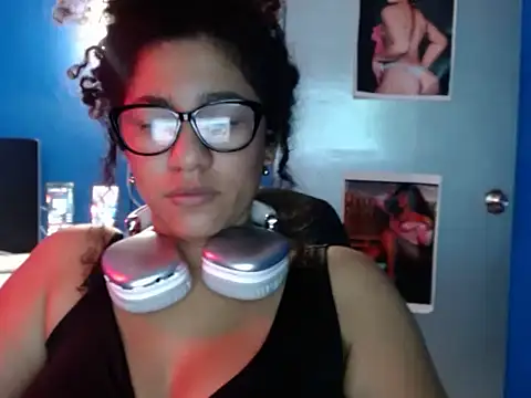 Snapshot of bellacrespalatina chatting on November 8, 2025, 1:31 am bellacrespalatina online show from November 8, 2025, 1:31 am