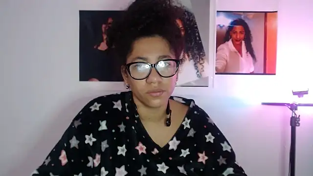 Snapshot of bellacrespalatina chatting on October 9, 2025, 2:50 pm bellacrespalatina online show from October 9, 2025, 2:50 pm