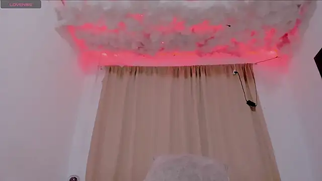 Lauu G online show from March 5, 2025, 3:08 am