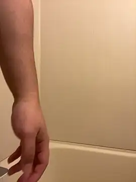 YU-KI00 online show from November 3, 2025, 1:04 pm