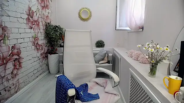 Snapshot of Cutie_Asya chatting on June 29, 2026, 4:30 am Cutie Asya online show from June 29, 2026, 4:30 am