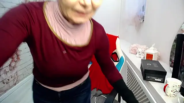 Cutie Asya online show from February 9, 2026, 4:43 am