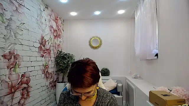 Snapshot of Cutie_Asya chatting on October 20, 2025, 4:36 am Cutie Asya online show from October 20, 2025, 4:36 am