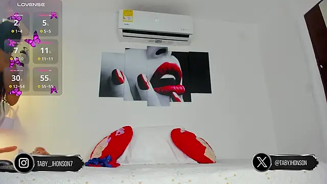 TabyJhonson online show from October 28, 2025, 12:59 pm