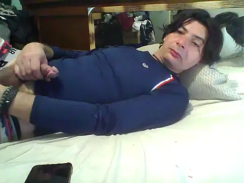 frank32love online show from February 13, 2026, 4:07 pm