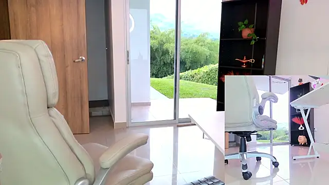 kimberly  online show from May 14, 2026, 7:44 pm