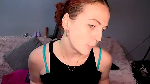 ENGLISHEMILY 69 online show from November 18, 2025, 1:03 pm