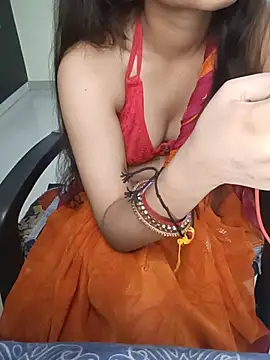 Snapshot of Hot__Mirchi chatting on July 28, 2026, 6:20 pm Hot Mirchi online show from July 28, 2026, 6:20 pm