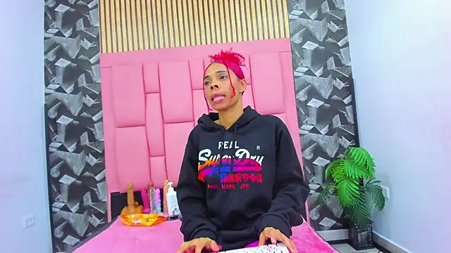 Snapshot of Brithanyslim chatting on August 7, 2026, 12:55 pm Brithanyslim online show from August 7, 2026, 12:55 pm