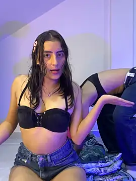 Snapshot of EmySofia chatting on October 21, 2025, 2:33 am EmySofia online show from October 21, 2025, 2:33 am