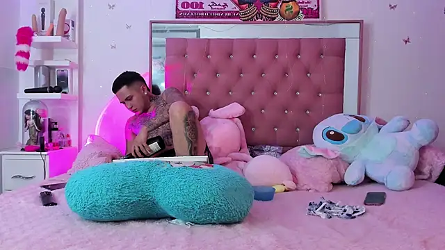 Snapshot of tamy_ian chatting on January 21, 2025, 1:50 am tamy ian online show from January 21, 2025, 1:50 am